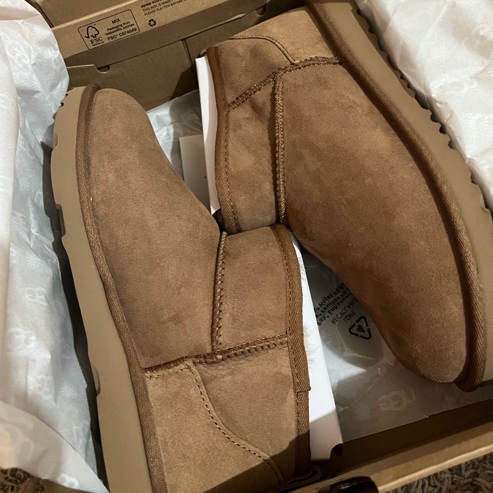 Uggs classic mini ultra